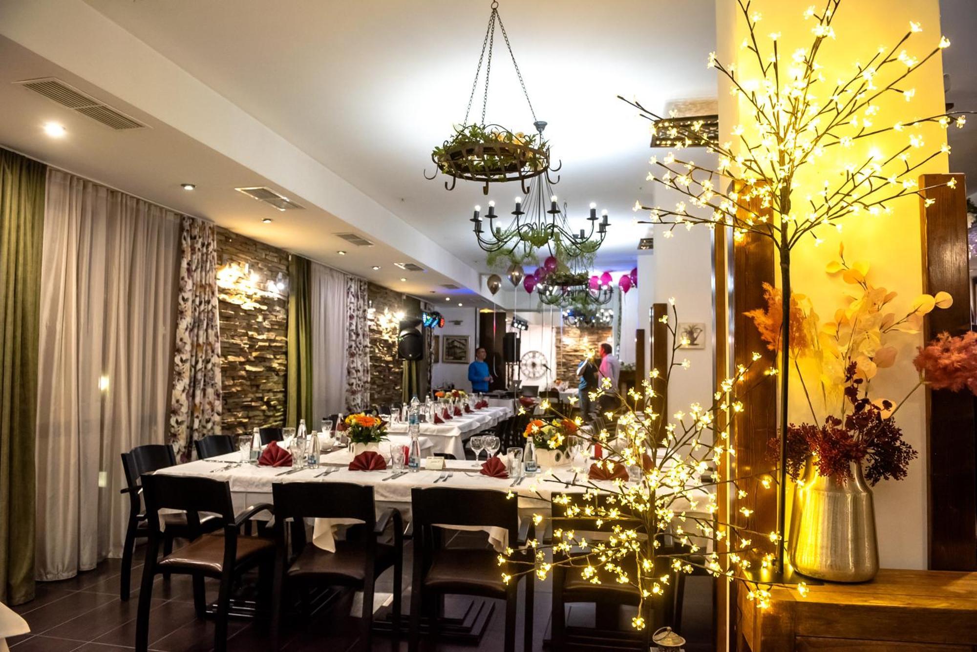 Park Hotel Fairy Chiflik Extérieur photo