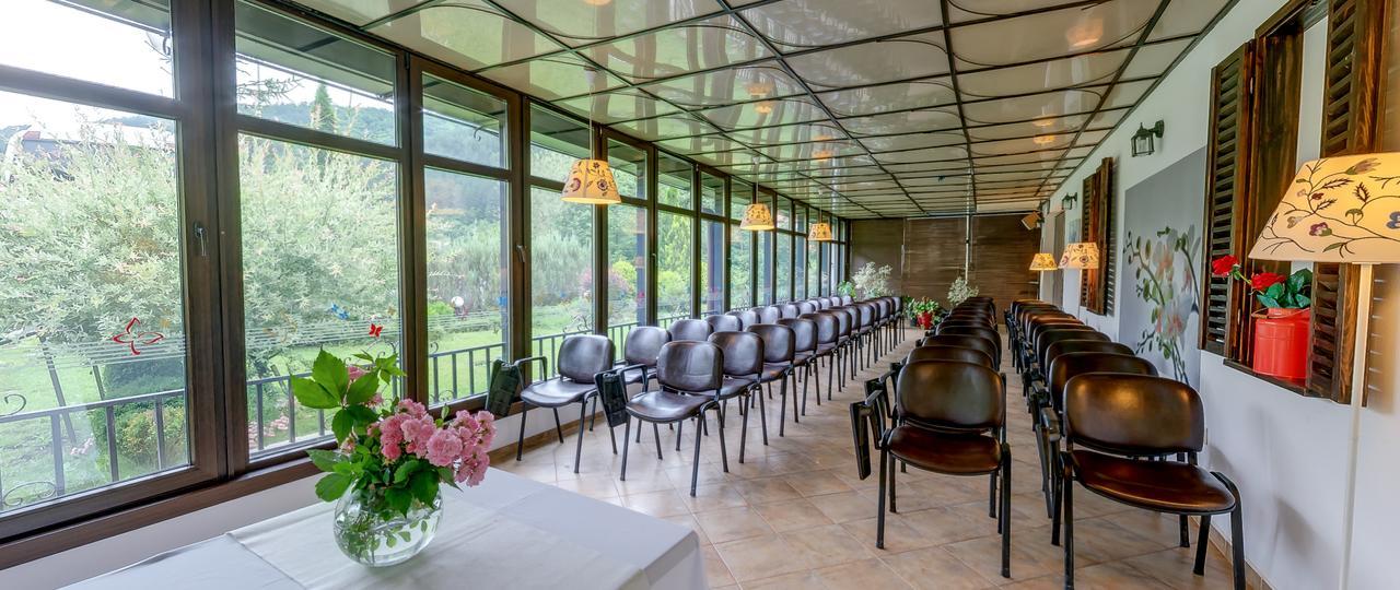 Park Hotel Fairy Chiflik Extérieur photo